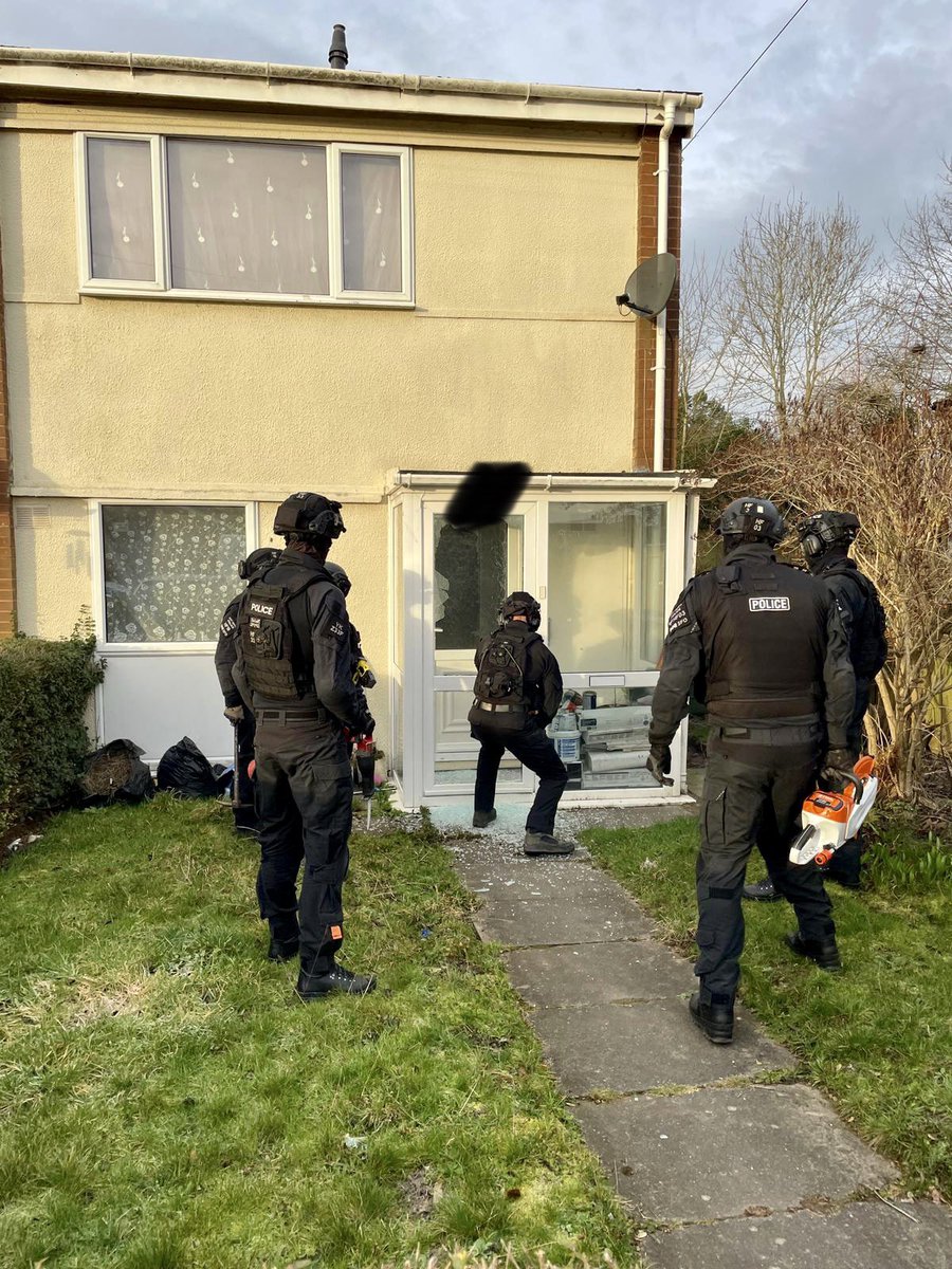 Drugs warrant conducted in South Telford. Protecting people from harm. Information can be given anonymously via crime stoppers #Saferpeople #Yousaidwedid