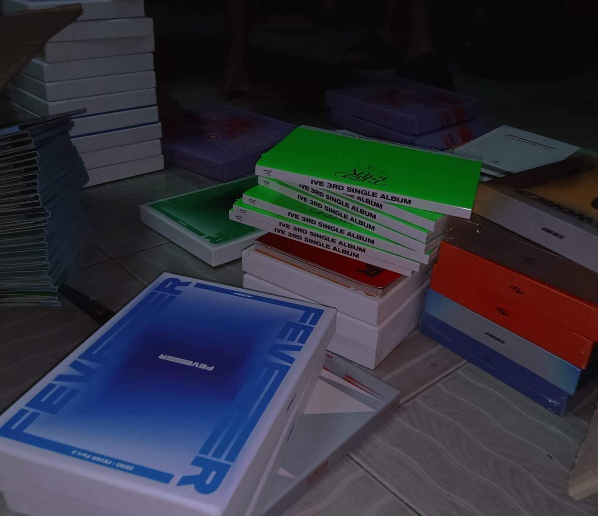 AMORE_PARADISE's tweet photo. UNSEALED ALBUM GIVEAWAY 🥳

- like &amp; rt
- follow us @AMORE_PARADISE &amp; @MDistrict_ (🔔)
- 2 WINNERS!

ENDS: 5 DAYS https://t.co/6Gimd1e9qf