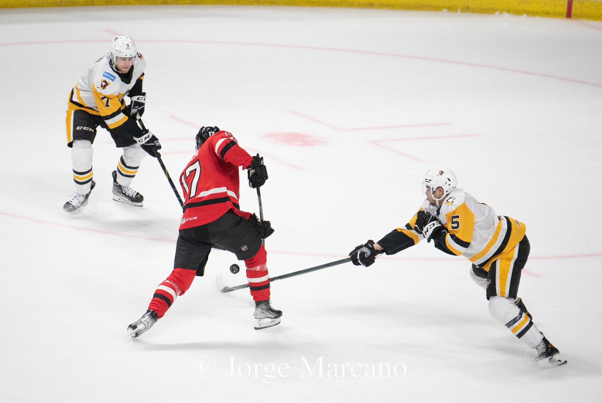 jorgemarcano's tweet photo. @checkershockey visiting @wbspenguins at @mohegansunarenapa covering for @scitizensvoice  on January 6th, 2023. #sportsphotography #hockey #hockeyphotography #nhl #nikon #hockeyphotographer https://t.co/l2ygVaKDNb