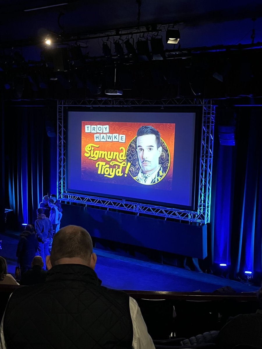 Duggyjames's tweet photo. Wasn’t sure what to expect as I love the online videos but @TroyHawke was even better live! https://t.co/zm2wLat9CU