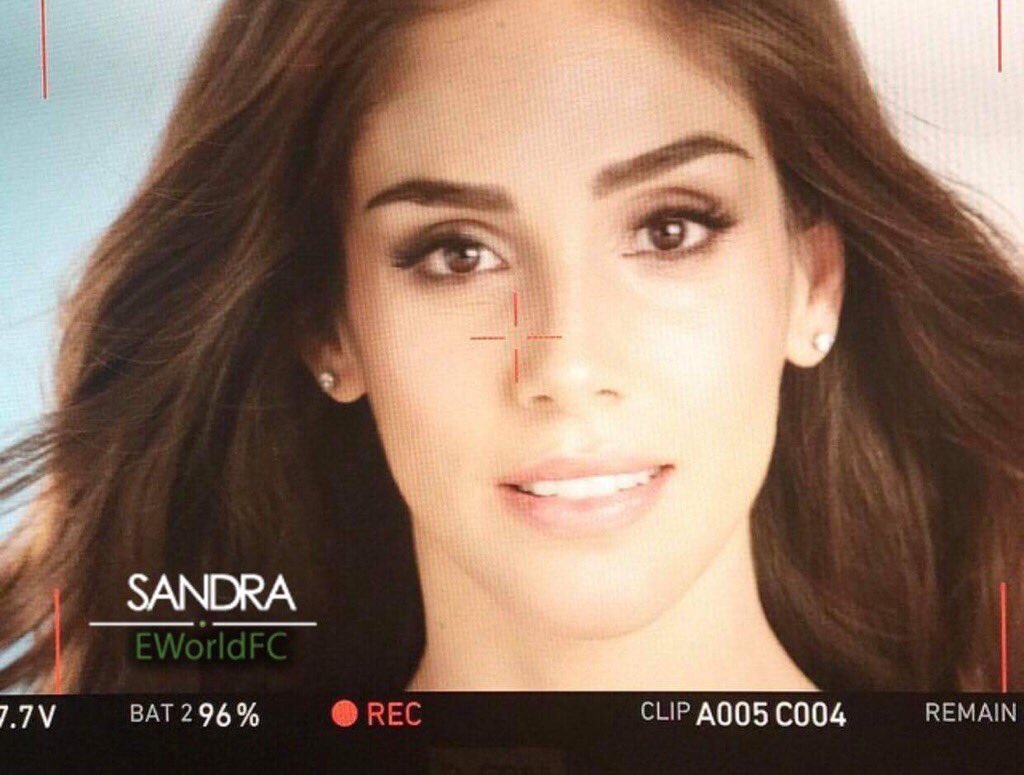 SandraEWorldFC's tweet photo. #tbt 🎥
Radiant skin ✨✨
February 2015 when our precious Sandra did comercial for Neutrogena Hydroboots water gel .
#neutrogenahydroboost #sandraecheverria
#usaambassador #embajada #neutrogena #2012 #Comercial
@sandraecheverr #sandraeworldfc https://t.co/FzjEoY8ncM