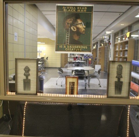 DouglassHSMedia's tweet image. @apsDouglassHigh @DrLisaHerring @forrest_taylor1 @apsupdate @CalhounLakesha #AstroPride Astros learn of accomplishments of African Americans. Many struggled through hardship, poverty, and in some circumstances, slavery. Still, they prevailed and proved their genius to the world!