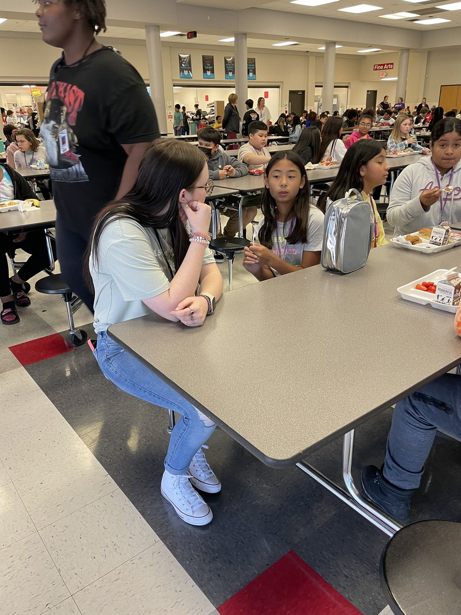 A new program @UnionHSTulsa called HOPE (helping others pursue excellence) trains students to be mentors at our own Union 6/7 Grade Center. Thanks for showing future Redhawks what it means to #reptheu .