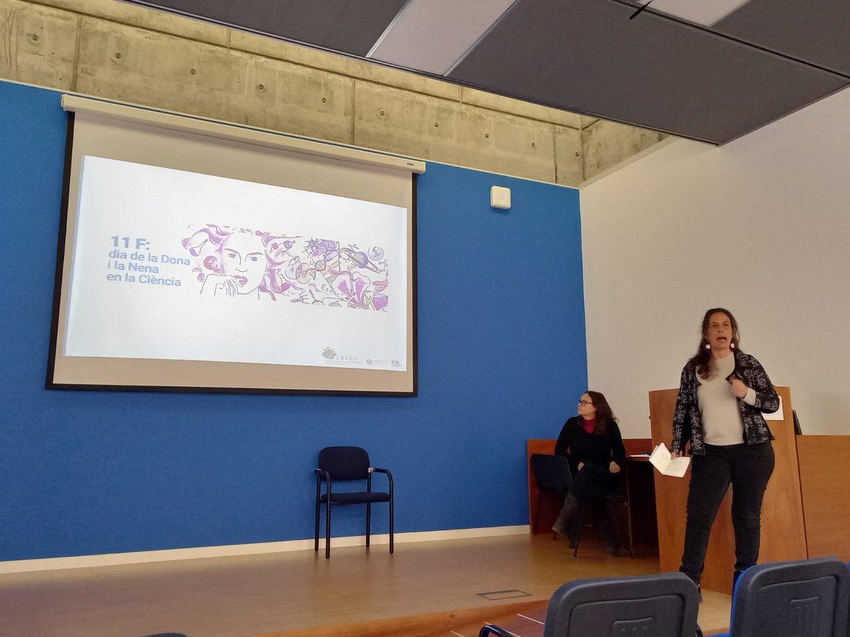 CREDA_UPC_IRTA's tweet photo. Avui hem fet un #CREDASeminar molt especial: Demà és el Dia de la Dona i la Nena a la #Ciència
💡@CarmeFenoll ha compartit el Pla d’@igualtatUPC 
➡️Hem parlat del nostre Pla d’#IgualtatdeGènere  #GenderEquality
👩‍💻Les nostres #investigadores han mostrat les seves línies de recerca https://t.co/B65jaZIn54
