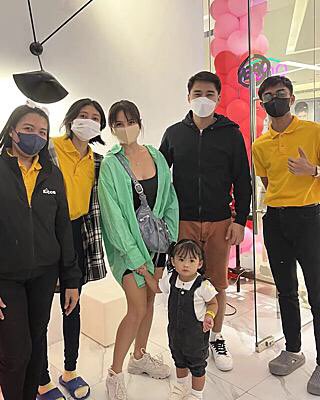 Lyn02928012's tweet photo. A beautiful family played with us at KICCA π cutie Felize!!! #elissejoson #mccoydeleon #felizemckenzie #mclisse
Β© kiccaph
@ElisseJoson https://t.co/K3tkhadd5g