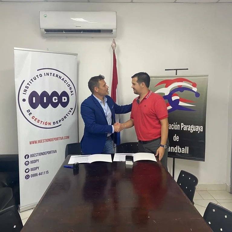 iigdpy's tweet photo. En la tarde de ayer, se firmó el Convenio Marco de Cooperación entre la Confederación Paraguaya de Handball, representada por el Sr. Nadyr Figueredo; y el Instituto Internacional de Gestión Deportiva, representado por nuestro Director General, el Sr. Aristides Masi. https://t.co/AUxQI6EMw8