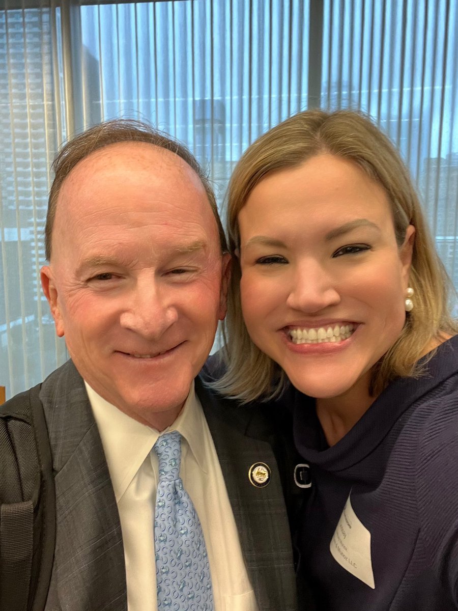 WhitmireMunoz's tweet photo. Houston is in good hands with these three leaders. It was a pleasure hearing from MPT @cmDaveMartin, VMPT @MarthacastexT and CM @AbbieKamin at @GHPartnership’s Future of Texas. #seriessponsor #hounews #houleadership #friendship https://t.co/UDF6GZii1Y