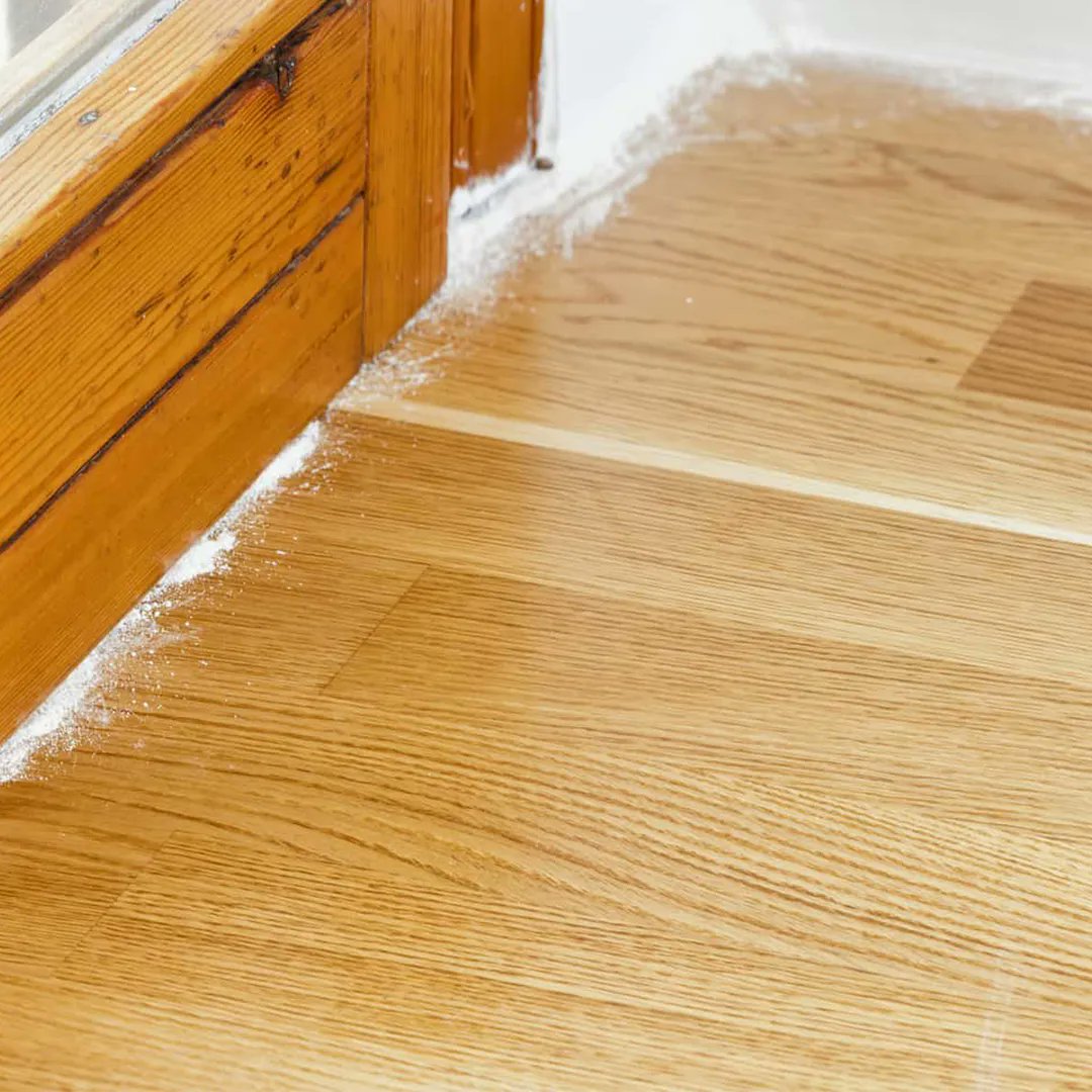 wearemmpc's tweet photo. Did you know that boric acid can kill roaches? ✅

Sprinle it lightly on places roaches will walk, and it will cling to the roaches. When roaches groom themselves, They will ingest the boric acid and die. 

Remember to follow all safety instructions before applying it at home. https://t.co/CX3nnNbZ5V