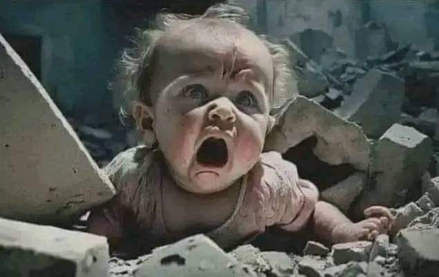 #الصوره هذه تكفي لإن تحبس انفاسك لا ان تغني وترقص.

لن نستغني عن ثوره الشباب 2011 لكن كارثه زلزال اخواننا المسلمين في تركيا وسوريا احزنتنا واحزنت العالم،،
 فكيف بنا ان نحتفل ونرقص ونغني على اشلاء من تحت الانقاض،،كيف بنا ان نحتفل وكثير من الاباء يبحث لمده ثلاثه ايام عن زوجته وطفله