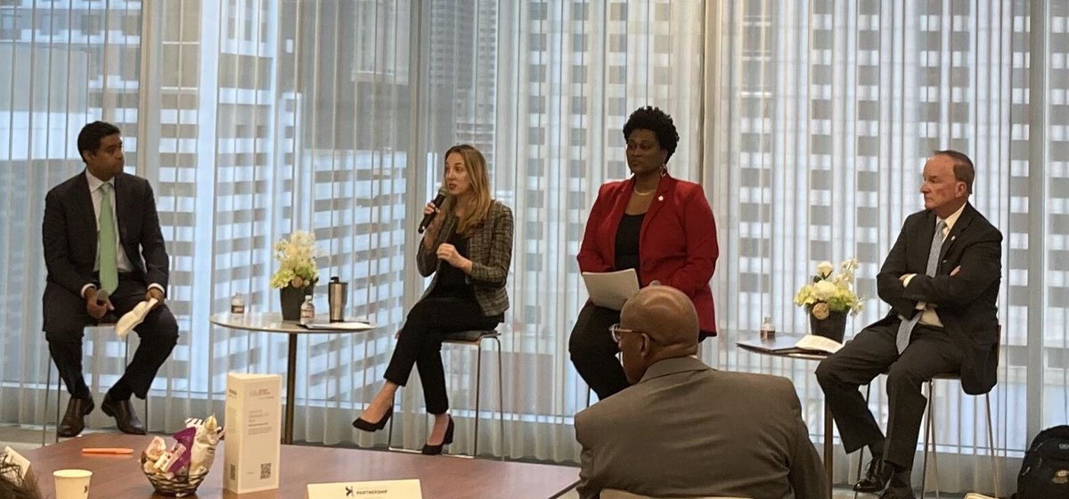WhitmireMunoz's tweet photo. Houston is in good hands with these three leaders. It was a pleasure hearing from MPT @cmDaveMartin, VMPT @MarthacastexT and CM @AbbieKamin at @GHPartnership’s Future of Texas. #seriessponsor #hounews #houleadership #friendship https://t.co/UDF6GZii1Y