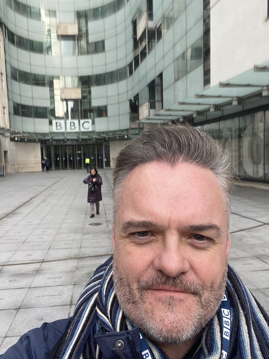 chrisdabbs's tweet photo. Obligatory selfie at BBC New Broadcasting House.
Should be an interesting day…fingers 🤞 https://t.co/bLY2kPE8O8