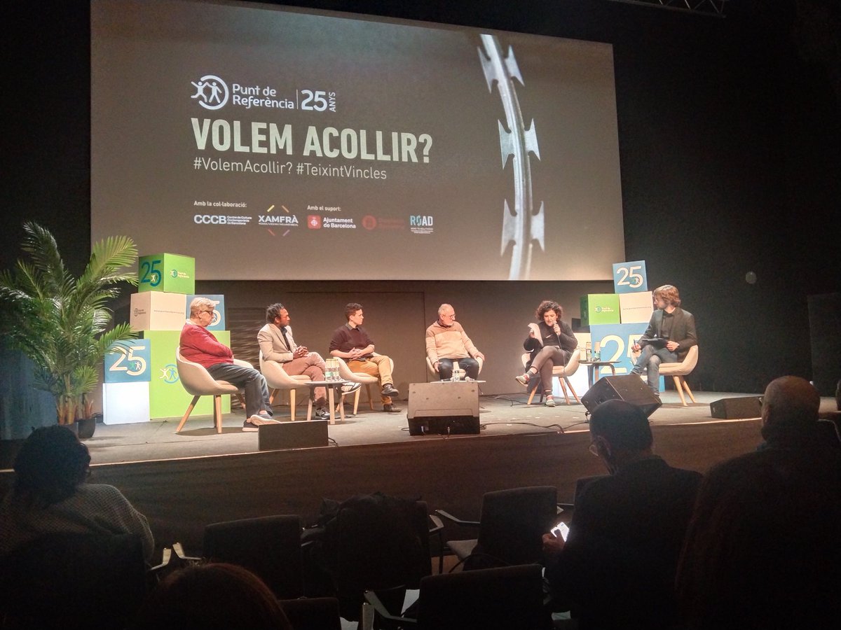Moltes felicitats, <a href="/PuntReferencia/">Punt de Referència</a>, per la jornada espectacular d'ahir, pels 25 anys de camí i per seguir sent una de les millors entitats que conec. Llarga vida a Punt!
#VolemAcollir? #TeixintVincles