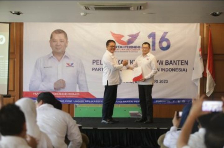 dongpyooh's tweet photo. Kinerja Pak Hary Tanoesoedibjo emang keren ya bantuannya tuh sama rakyat cepat banget terelalisasikan, ini mah bukti nyata bukan janji semata.
#PerindoDiHatiRakyat https://t.co/iXx75Xp2bl