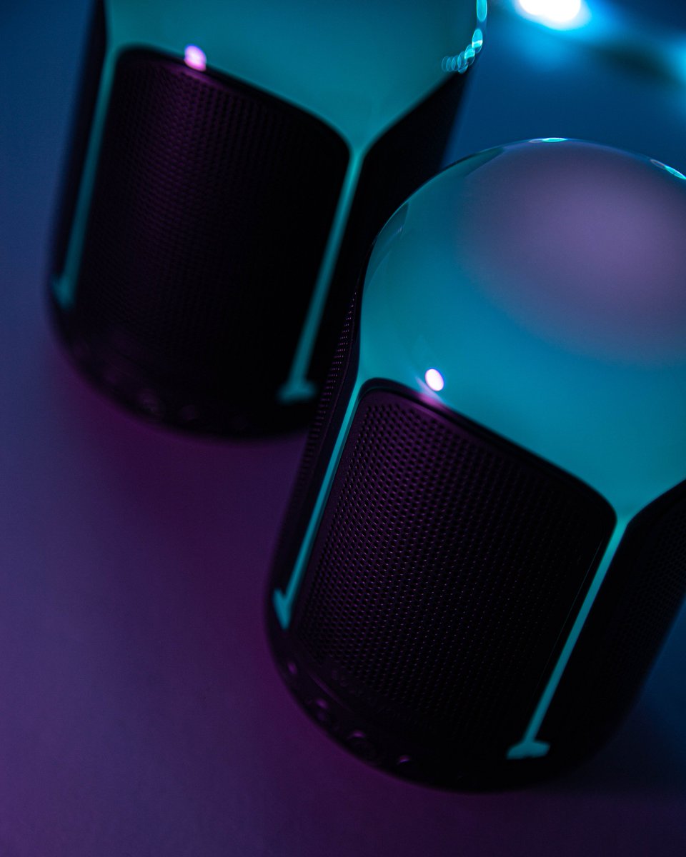 Soundynamic1's tweet photo. Shine in the dark.

Credit to @Oscar_Tornell 

#soundynamic #soundynamicvibe #soundynamicaudio #soundynamicaudio #soundynamicwildbox #razer #instagramtrend #reeltrending #pcgaming #gamingkeyboard #rgbsetup #keycap #rgblights #rgblighting #twitchstreamer #pcbuild #gamingpc #rtxon https://t.co/332cko8z1N