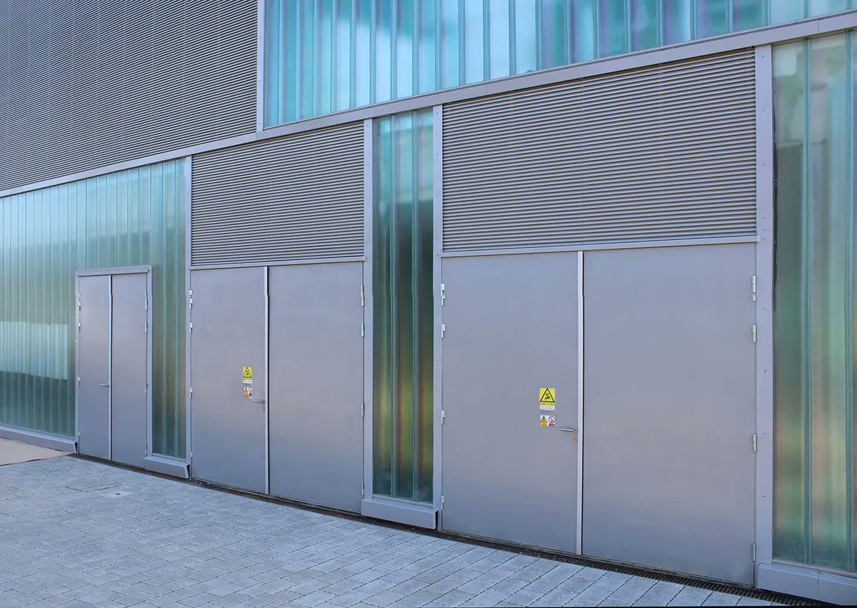 RotecSecurity's tweet photo. Partnered with @BouyguesUK we have provided a comprehensive 170 steel doors package throughout the @Cambridge_Uni West Hub project.

This dynamic new student hub is part of the university’s vision to transform its campus into a lively research campus.

#steeldoors #architecture https://t.co/WhKWOvw6T0
