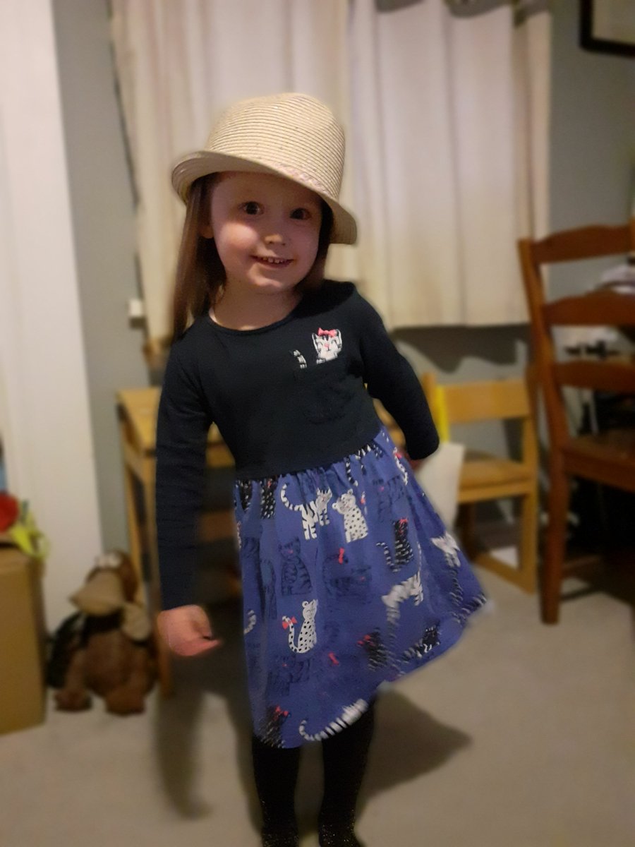 #DyddMiwsigCymru <a href="/Ysgol_y_Castell/">Ysgol y Castell</a> Tonight Matthew, I'm going to be <a href="/cerysmatthews/">Cerys Matthews</a>