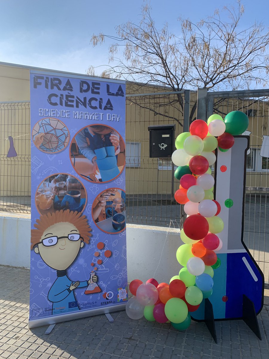 escolaGFortuny's tweet photo. Gaudint a tope de ciència al Guillem Fortuny en el I Science Market Day  @EnricBolano @RetoExperimenta
#STEAMcat #ciencia #donacientífica #experimenta #ErasmusPLUS #URV ⚗️🔬🦠💉🔌💡🔋👩🏽‍🔬🦾 https://t.co/6Vdd3wkFdJ