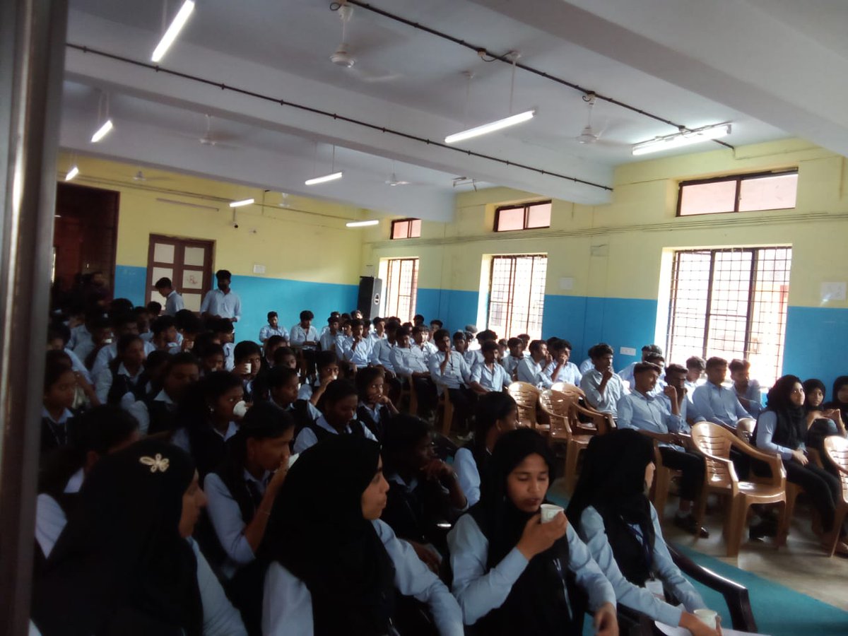 Mybkasergod's tweet photo. #ivep @PMOIndia @Anurag_Office @Nyksindia @NYKKasargod
Nehru Yuva Kendra Kasaragod Conducted Personality Development Class as part of IVEP program In association with Govt. ITI kasaragod https://t.co/ible8ixVXn