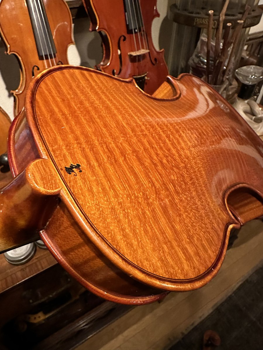 Altra Vecchia Spilla. Si Sar&agrave; Capito Che Mi