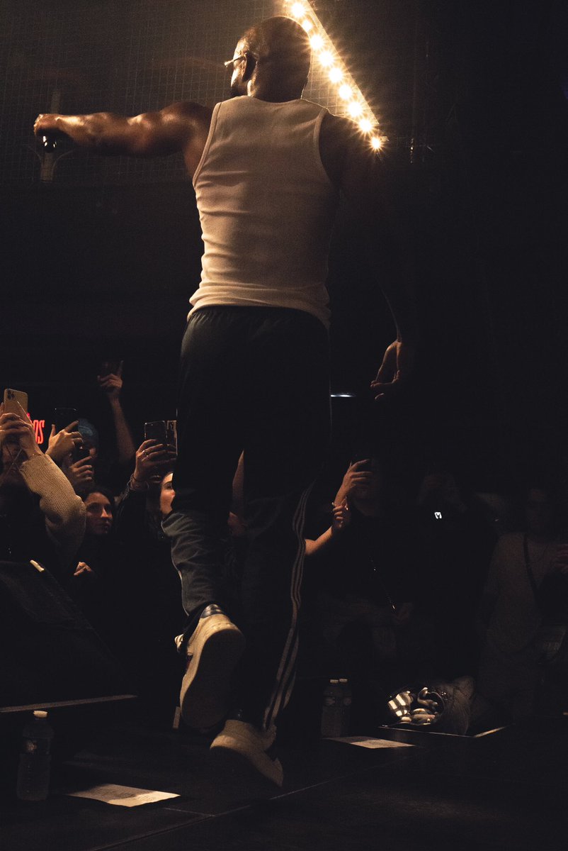 Retour sur la soirée infréquentable avec <a href="/DossehLaFamine/">D O $ $ A V € L I</a> au <a href="/ConnexionLive/">Connexion Live</a> #Toulouse !
📸 <a href="/valtn_hs/">Husson Valentin</a>