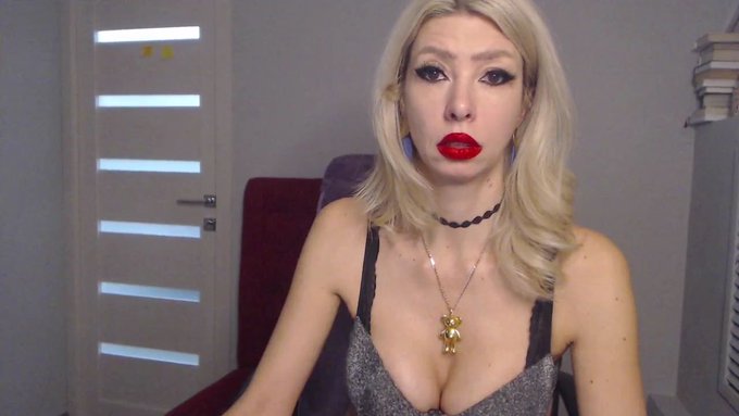 I'm online @MyFreeCams! #onmfc https://t.co/PlGLdxpm31 💚 https://t.co/uP6d8cr8yo<a class="tags" href="/tag/myfreecams">@myfreecams</a><a href="/tag/onmfc"class="tags">#onmfc</a>