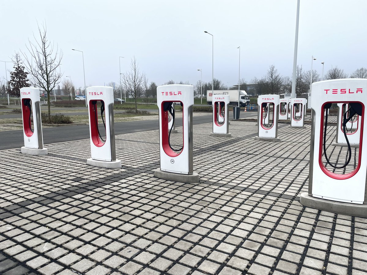 What’s going on here, @tesla? Two chargers per parking space? Or are you going to make teeny tiny Teslas?