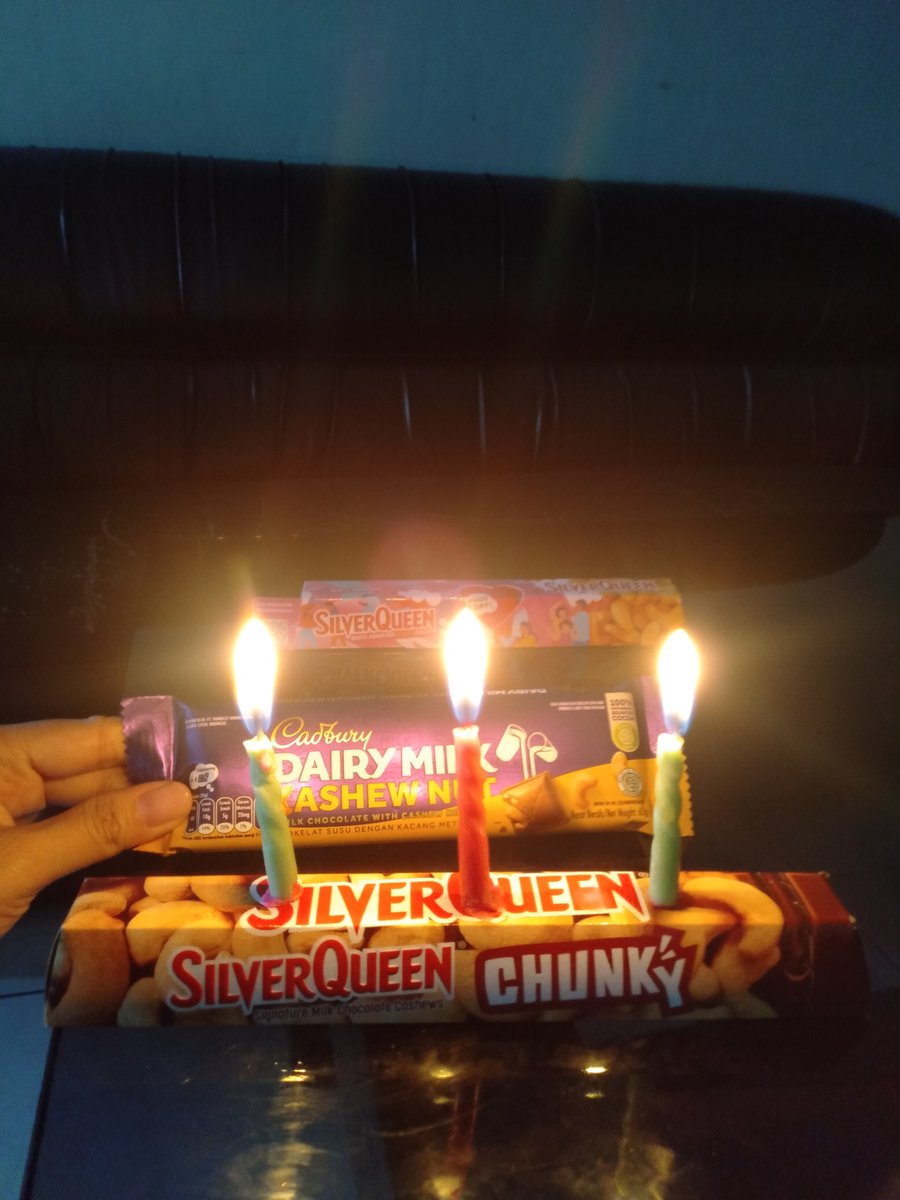raniTwienz's tweet photo. Anniversary WDG H+1 ay😄 https://t.co/m61o5o9xKI