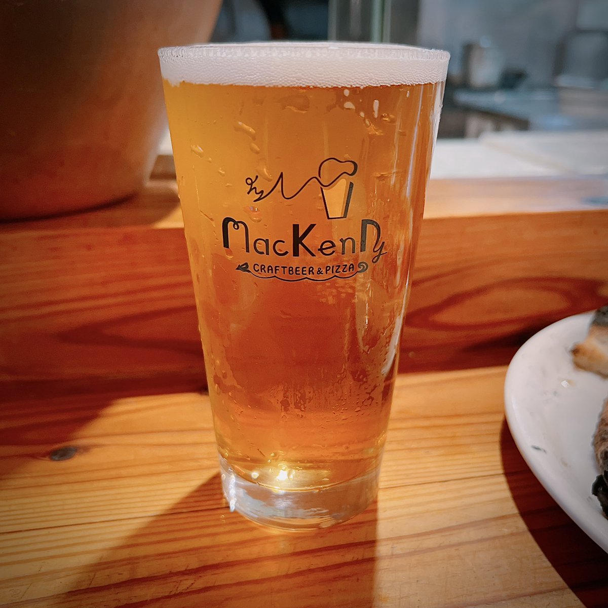 _captain_stag_'s tweet photo. モーメント コマンダー / Revision
Revisionが飲めるとは…😁😋🍻🍺
#beer #craftbeer #ビール #クラフトビール #mackendy #revision https://t.co/MHV1jUuyYZ