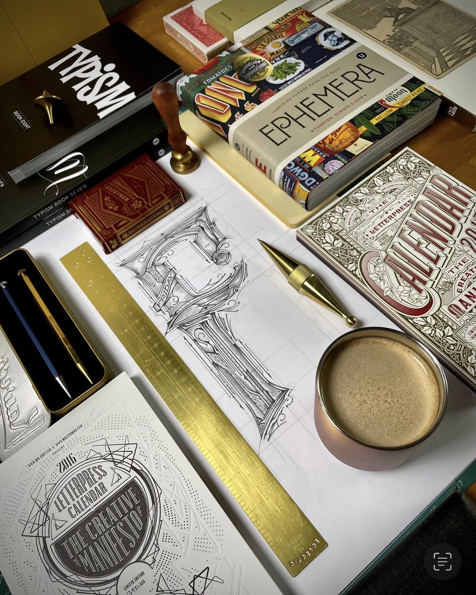 tomek_biernat's tweet photo. Friday Inspiration ☕️✏️😊
#friday #lettering #book #ephemera #biernat #pencil #tomdixon #letterpress #letterpresscalendar #mrcup #handlettering #inspiration #sketch #szkic #coffee #coffeetıme #kawa #morning #typism #typography @uppercasemag @TypismCommunity @TomDixonStudio https://t.co/4oqjLvKeiy
