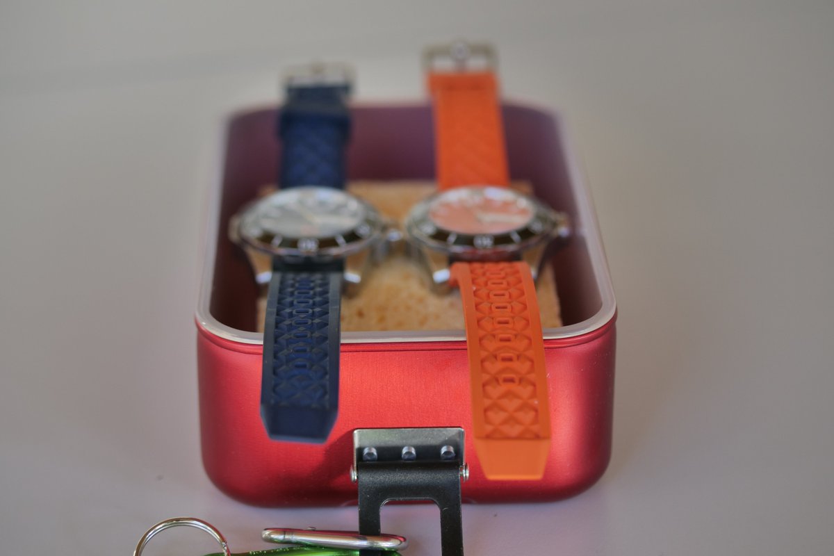 SwissD1VER's tweet photo. New eco-foam @SwissD1VER packaging insert in development with @ETH_en start-up #GROAM

Groam transform agricultural bio-mass waste into biodegradable foam

Striving to make the D1VER as sustainable as we can 🇨🇭🤿🌏

#ETH #Zurich #Switzerland #Swiss #Diver #Watch https://t.co/lWu8TtBogH