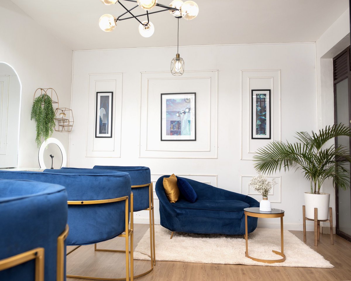 sleek_ug's tweet image. Views from our beautiful new studio space 🤗😍🤩
We are located in Ntinda 
Eseri Complex Building, Room B8 &amp;amp; B9
We are open Monday to Saturday 8am to 5pm (Later than this is on appointment)
and on Sunday we are open on appointment!