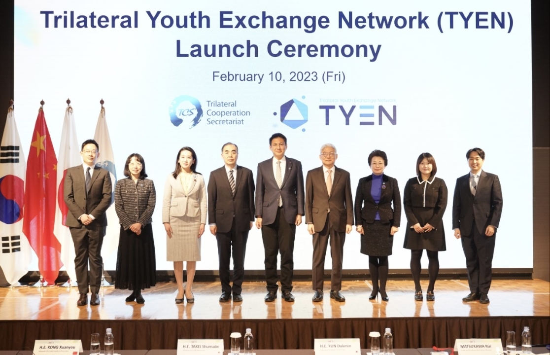 MofaJapan_jp's tweet photo. 武井俊輔外務副大臣による日中韓青少年交流ネットワーク(TYEN)立ち上げ式典への出席
2月10日、 #日中韓協力事務局 #TCS 主催による #TYEN の立ち上げ式典が行われ #武井外務副大臣 が出席しました。
https://t.co/0MP2hjn9Uz https://t.co/OrIZ0l7DfV