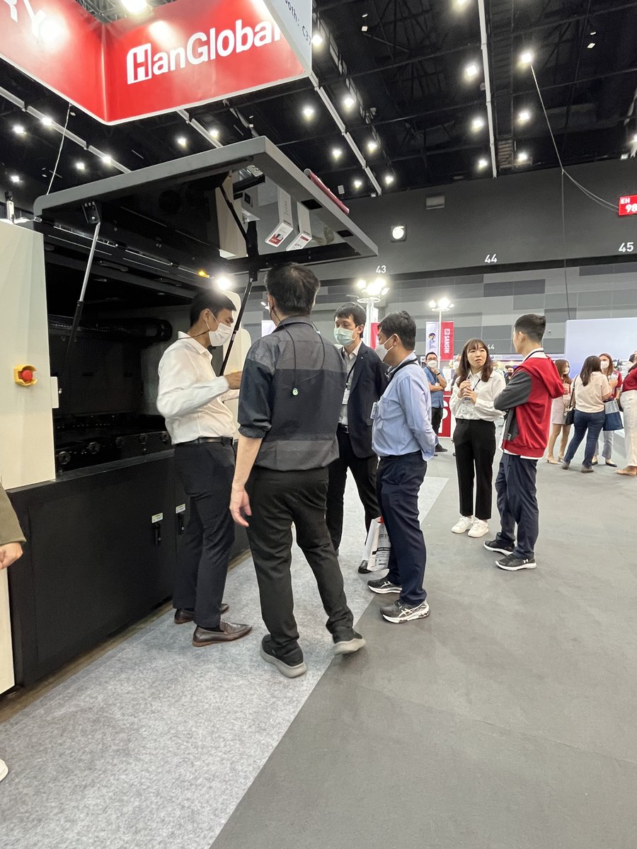 HangloryG's tweet photo. Day 2⃣ of LABELEXPO SOUTHEAST ASIA 2023🙌#HanGlobal

How to use #digital #label #printing better to help #diversify your bussiness #profits?

Live dynamic demonstrations can bring you #compelling #solutions. 🎉

Stop by booth #C37 to see #LabStar330S in action. https://t.co/hDNiYJnOGC