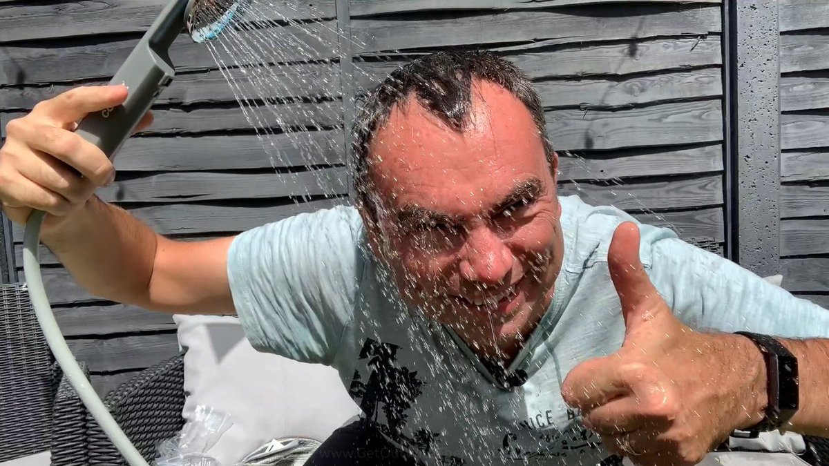 This Colapz 3 in 1 Travel Shower is not just a shower. It's great for cleaning things too and simply recharges via USB  bit.ly/30UgXS5
#GetOutside #camping #outdoors #caravan <a href="/MyColapz/">Colapz</a>