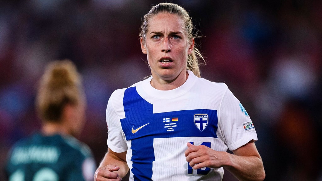 Linda Sällström (born 13 July 1988) is a Finnish international footballer.

She currently plays for Vittsjö GIK in the Damallsvenskan and the Finland women's national football team. Finland will participate in Cyprus Women´s Cup 13-23 Feb.
