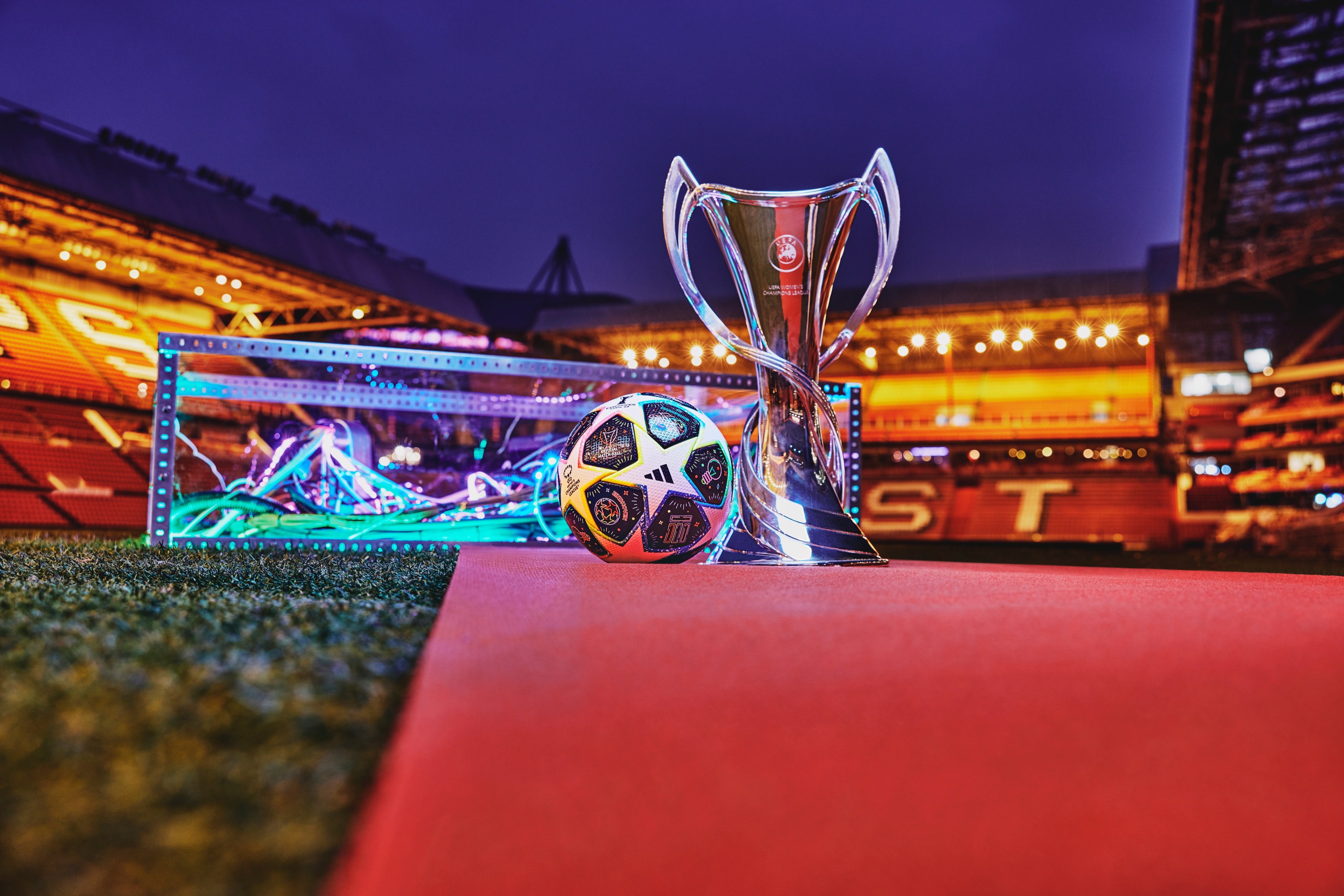 adidas dévoile le ballon de la phase finale de l'UEFA Champions League  féminine 