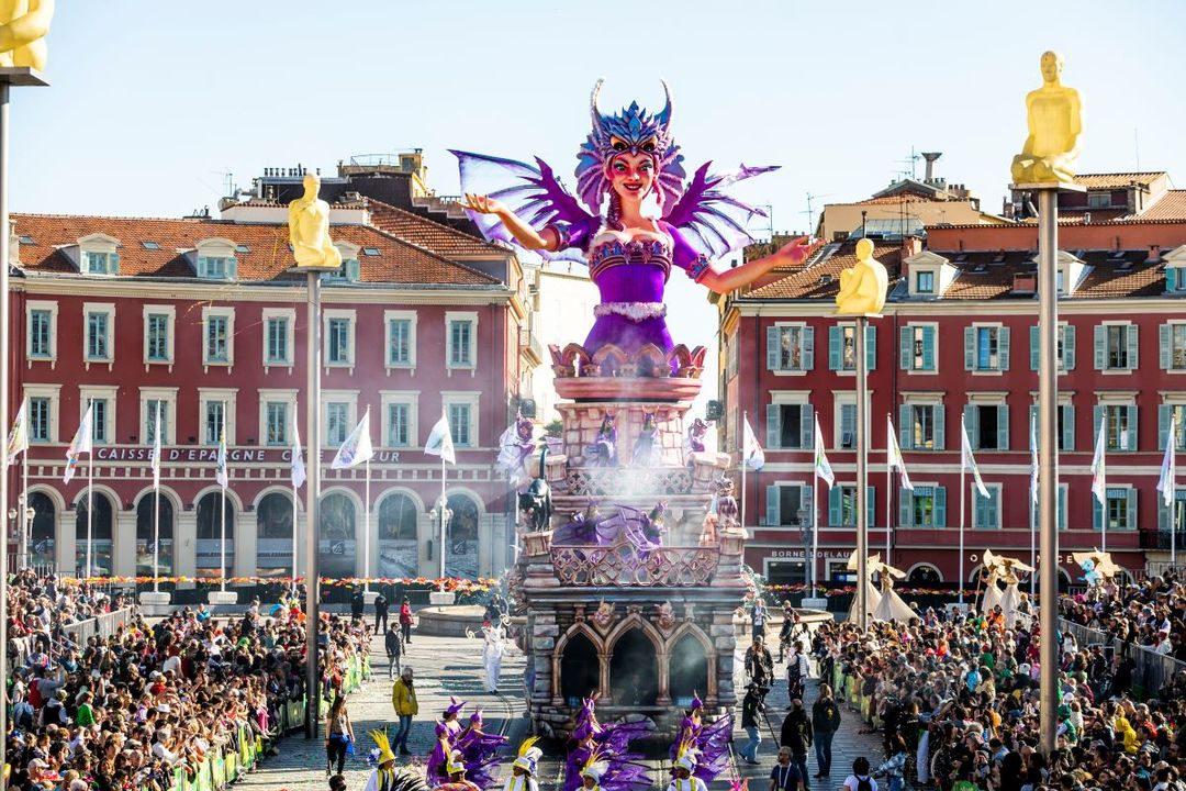 ExploreFranceEN's tweet photo. It's carnival time in Nice!
For the next 2 weeks, the city will be filled with colourful floats and flower parades. Here's a sneak peek of what to expect 😍🌺 https://t.co/Oav6CJx8JE
#ExploreFrance 📸 Julien Véran - Philippe Viglietti https://t.co/Fo57WUvn6k