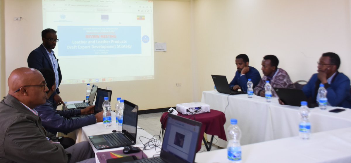 UNIDO_Ethiopia's tweet photo. #DYK b/n 2017 &amp; 2021, Ethiopian
👉 cattle pop. grew from 59 - 70Mill?
👉 sheep pop. grew from 31 - 43Mill?
👉 goat pop. grew from 30 - 53Mill?
which is a huge potential for the leather industry. Stakeholders gathered to review export strategy developed with the support of @UNIDO. https://t.co/4nu3jApDkc
