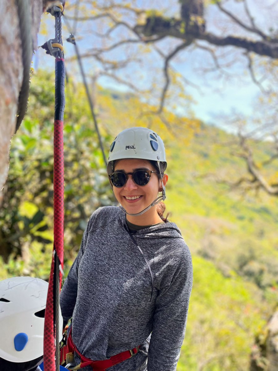 Sabían que el primer canopy del mundo fue hecho en Monteverde, Costa Rica? Hace un par de semanas lo hice y uno va en grupos pequeños, con vistas espectaculares y excelentes guías. The original canopy tour!