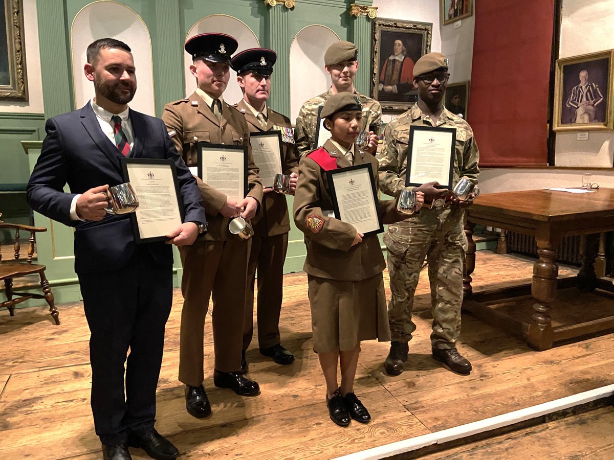 @YorkAdventurers recognition for the achievements of our regular, reserve and @ArmyCadetsUK
Cpl Dunn, LCpl Olsson, Pte Grieff, Pte Muzawa, and 
@YorkshireACF RSM Holden & CSM Kelly. #fortunefavoursthebrave @RFCAYH @Army_Engagement @yorkshirepost @1UKDivision 
#yorkshire