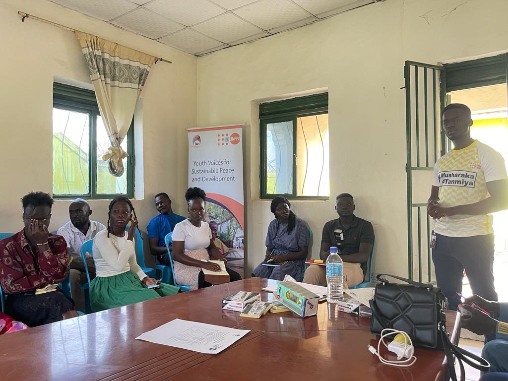 Happening Now! Our Team has joined other young people at @junubos to discuss innovative ideas for supporting #YOUTH development. This engagement was organized by @UNFPASouthSudan 

#Musharaka4Tanmiya #YouthPower

@men4womenss @EunicePikyiko