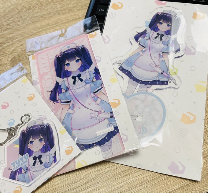 ゆゆちゃんのグッズサンプルいただきました!アクリルスタンド大きいです 