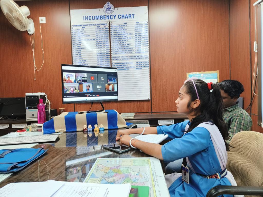 OdishaWater's tweet photo. We had an engaging debate on 'Pani Panchayat Pakhya' at the State Debate Competition held at Rajiv Bhawan online yesterday!
#StateDebateCompetition #PaniPanchayatPakhya https://t.co/yKGEafRTje