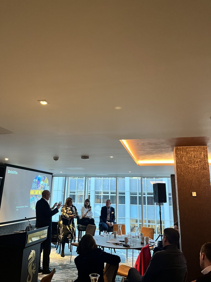 DeloitteNI's tweet photo. Q&amp;A panel to close our Belfast Crane Survey event with some questions from our clients on regional and national Crane Survey findings. 🏗️👏🏻 #BelfastCraneSurvey https://t.co/mcjOU6g6oW