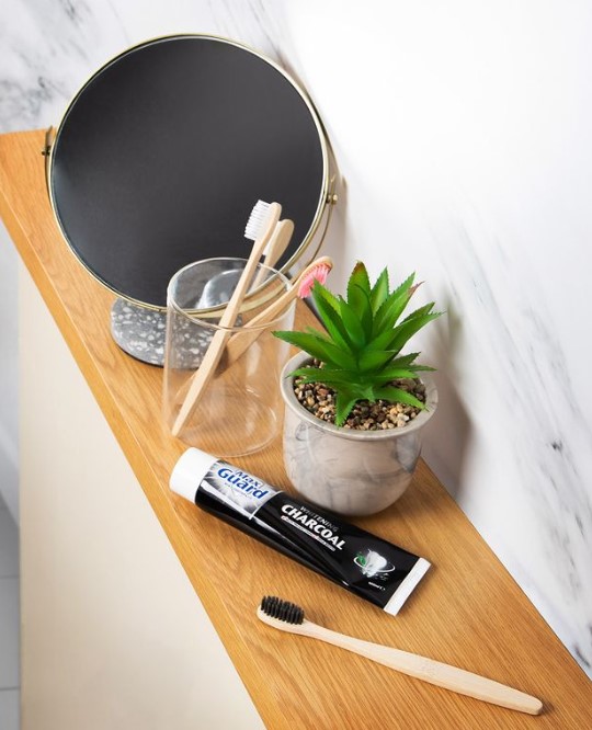 whiteriverplace's tweet photo. Level up your brushing game with @Poundstretcher1 fabulous dental range! ๐คฉ
#WhiteRiverPlace #staustell #whiteriverplaceshopping #cornwall #poundstretcher #dental #ecotoothbrush #toothbrush #recyclable #oralhygiene #charcoal #charcoaltoothpaste #bambootoothbrush #ecofriendly https://t.co/VMand7i0Sp