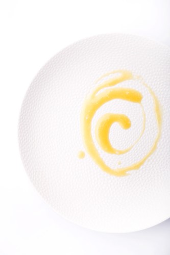 VALDERRAMANL's tweet image. 𝐕𝐚𝐥𝐝𝐞𝐫𝐫𝐚𝐦𝐚 𝐗 𝐆𝐚𝐬𝐭𝐫𝐨𝐧𝐨𝐦𝐢𝐱𝐬

OLIJFOLIE-HONING EMULSIE
Deze zoete saus bestaat uit de volgende drie ingrediënten: 

* 150 gram acaciahoning
* 2 limoenen en 250 ml
* Ocal olijfolie, Valderrama

Link: bit.ly/3xd3Dc0