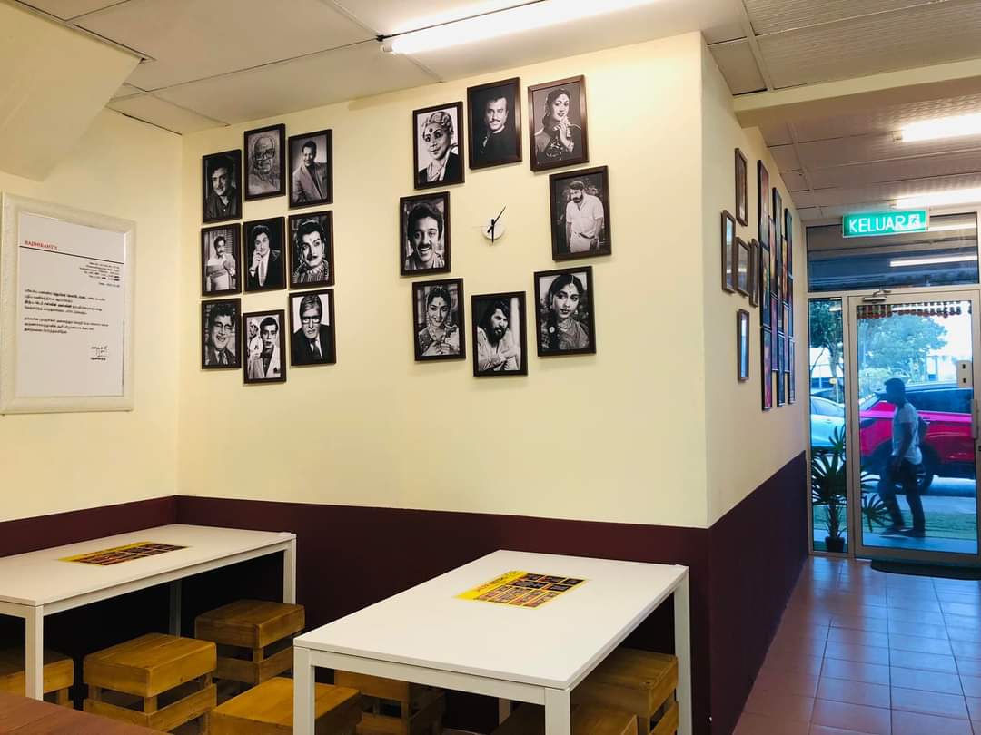 One of Thalaivar fan boy today opened new eatery shop.
#Jailer Bistro opened today in Kempas, JB

Opening ceremony chief guest is MugenRao..

A lot of artist murals from 70s till 2.1ks,  Superstar, Ulaganayagan, Thalapathy, Thala, Suriya photos been displayed in the shop as well.