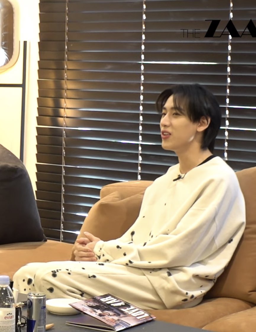 bambibammi's tweet photo. NOMA T.D.
- Hand-Dyed Splattered Sweatshirt
- Tapered Splattered Cotton-Jersey Sweatpants

BAMBAM HOME WITH YENA​
#BamHome_EP4 #뱀집_4화
@BamBam1A #BAMBAM #뱀뱀
#NomaTD #NomaTextileDesign https://t.co/dCo1EdOE21