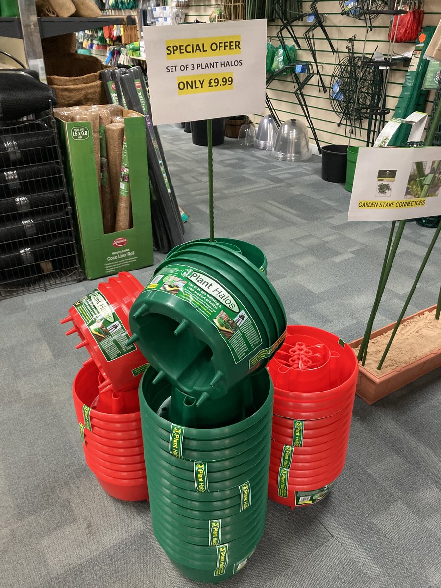 LBSTradeCentre's tweet photo. Set of 3 halo rings the all-in-one crop support solution:

- Use with grow bags, pots or directly in soil.
- Perfect for tomatoes, peppers &amp; many more.
- Made from U.V. established recycled plastic.

NOW only £9.99!

#gardenshopping #gardening #gardens #gardencentre 
🌷🌹🌺🌸🌻🌼 https://t.co/kcZGkfG7Bt