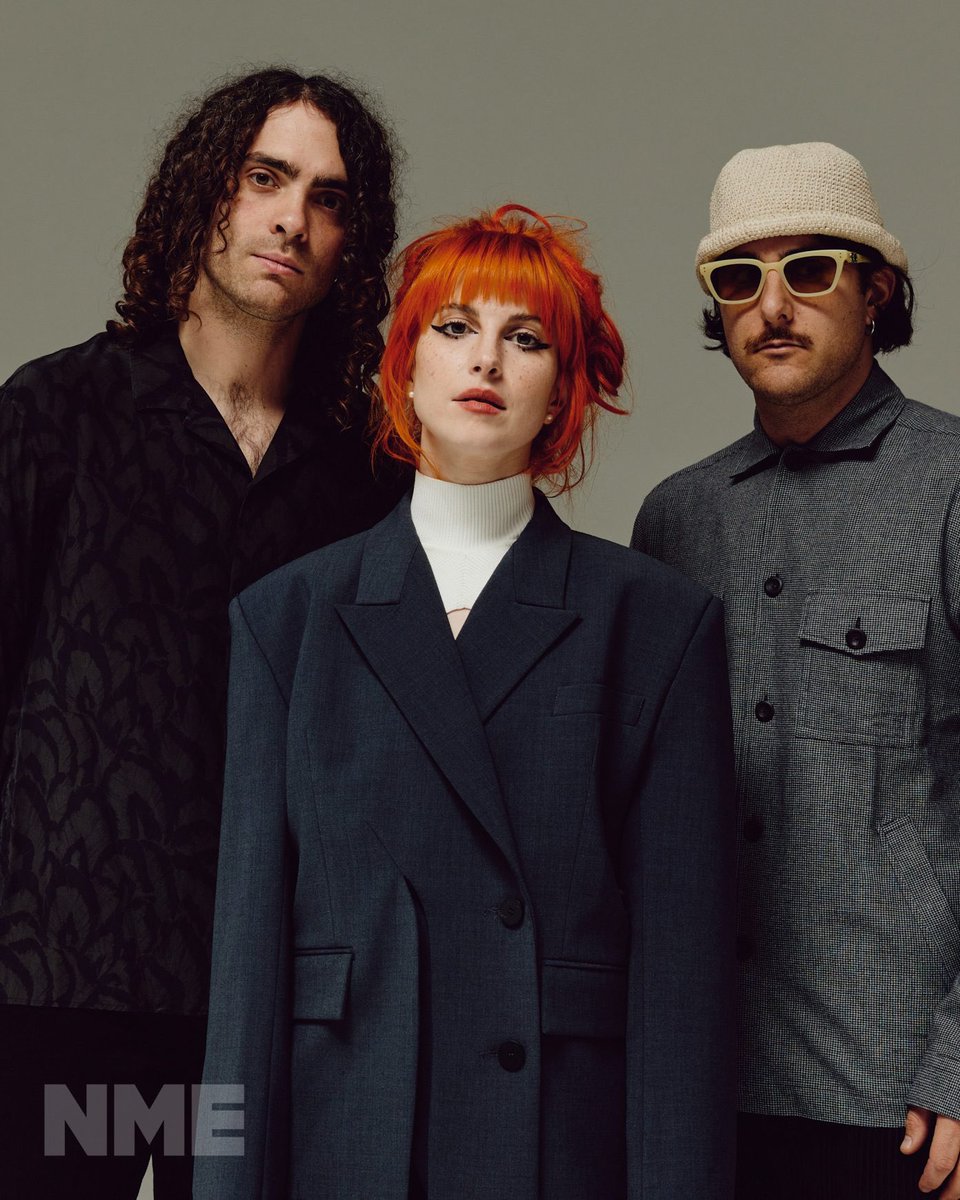 YELYAHPOI's tweet photo. new photos of paramore from NME https://t.co/h7MhBX1ejY
